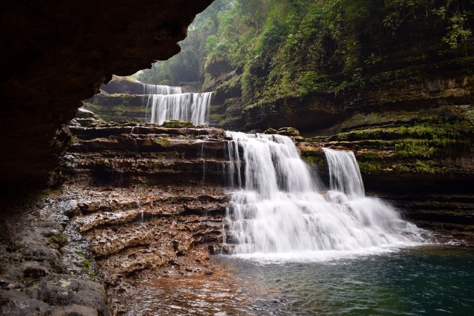 Meghalaya Travel Guide: Living Root Bridges, Best Time & Itinerary