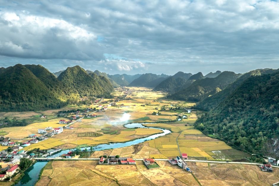 Vietnam Travel Guide for Indians 2026: Visa, Best Time & Budget