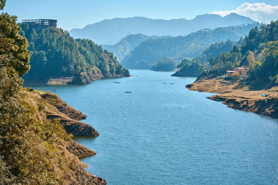 Uttarakhand Travel Guide 2026-27: Rishikesh, Auli, Mussoorie, Nainital & Jim Corbett